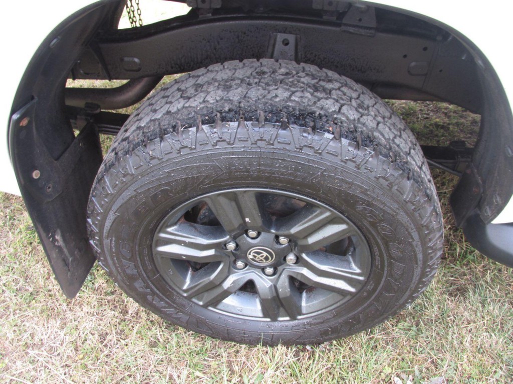 TOYOTA HILUX Icon 4X4 2.4 D-4D D/C Auto 2021