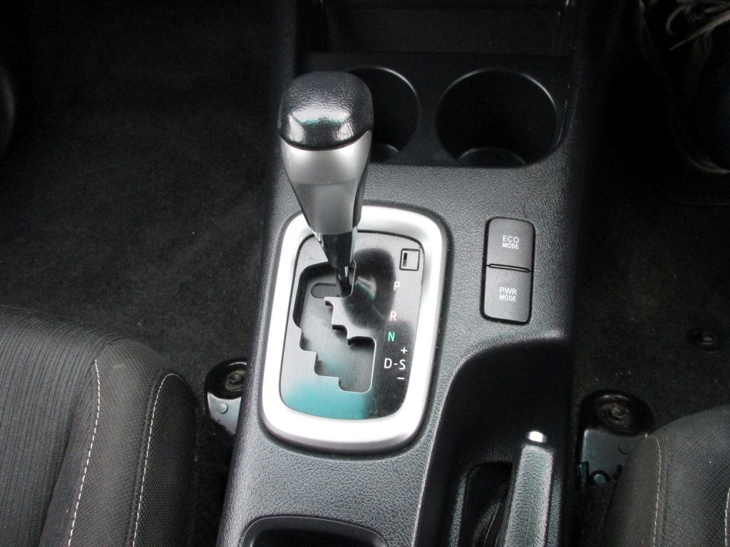 TOYOTA HILUX Icon 4X4 2.4 D-4D D/C Auto 2021