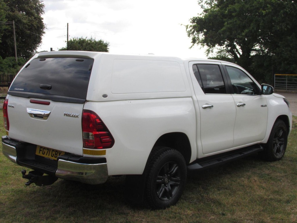 TOYOTA HILUX Icon 4X4 2.4 D-4D D/C Auto 2021