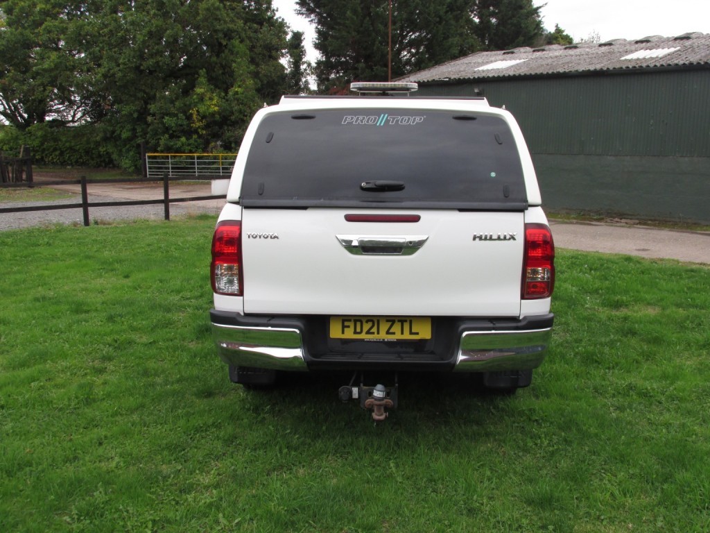 TOYOTA HILUX Icon 4X4 2.4 D-4D D/C Auto 2021