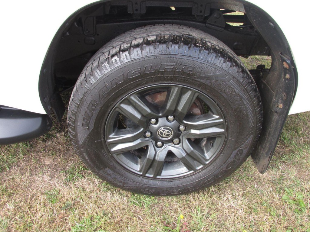TOYOTA HILUX Icon 4X4 2.4 D-4D D/C Auto 2021