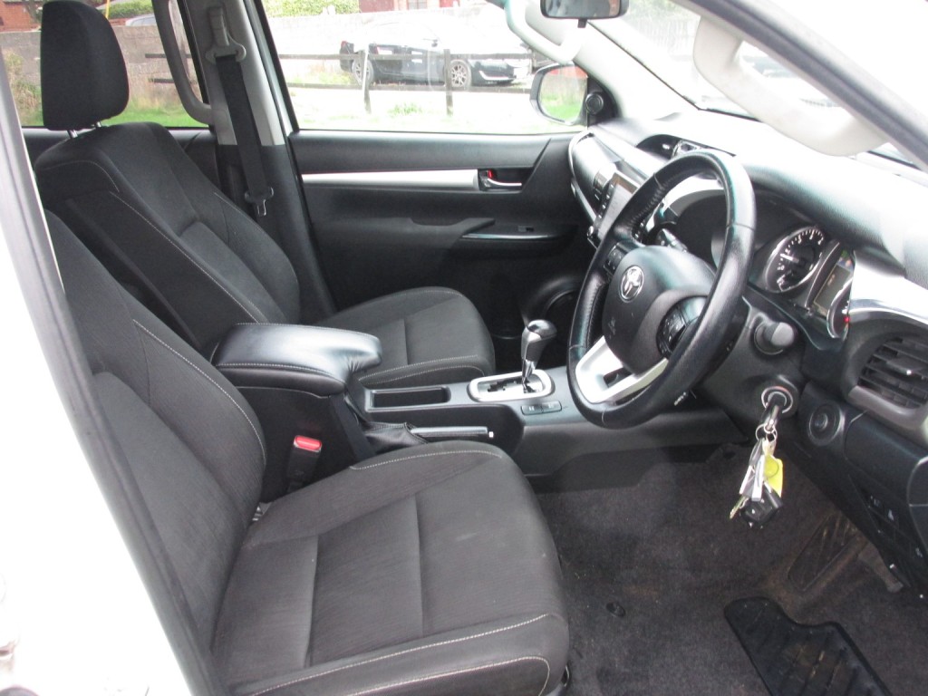 TOYOTA HILUX Icon 4X4 2.4 D-4D D/C Auto 2021