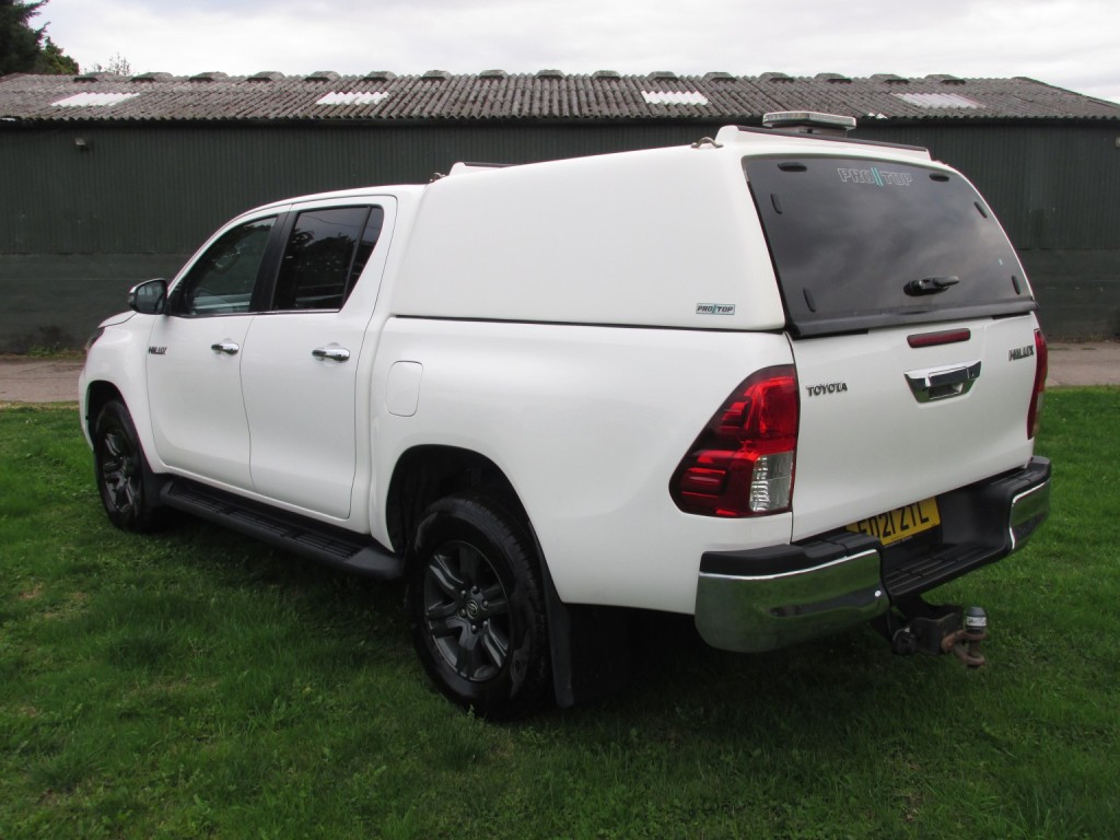TOYOTA HILUX Icon 4X4 2.4 D-4D D/C Auto 2021