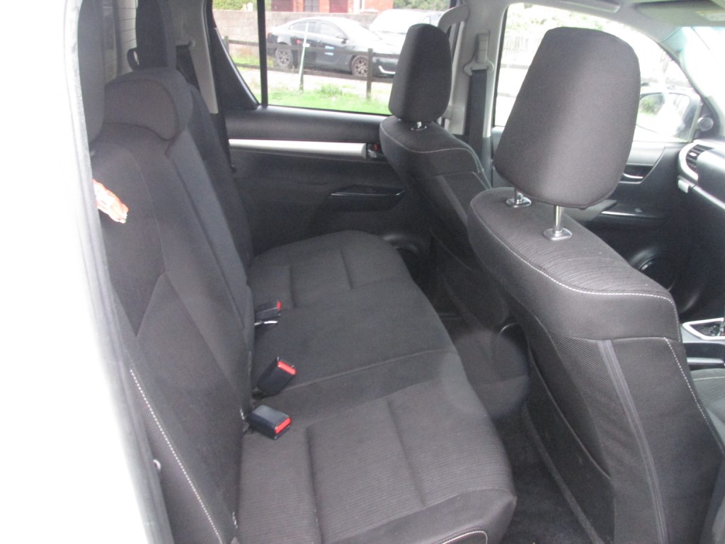 TOYOTA HILUX Icon 4X4 2.4 D-4D D/C Auto 2021