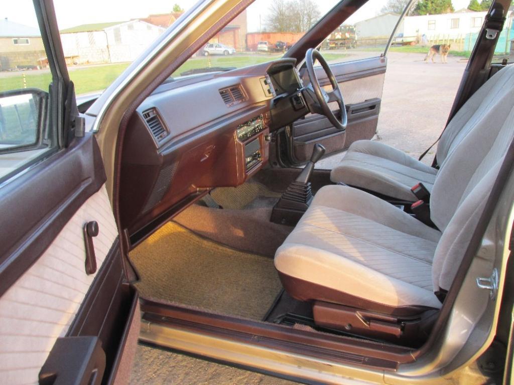 TOYOTA CARINA GL 1985