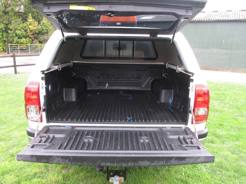 TOYOTA HILUX ICON 4X4 D-4D Double Cab 2.4 Auto 2021