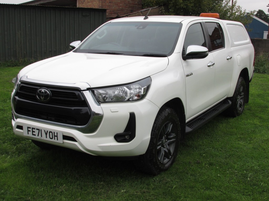TOYOTA HILUX ICON 4X4 D-4D Double Cab 2.4 Auto 2021