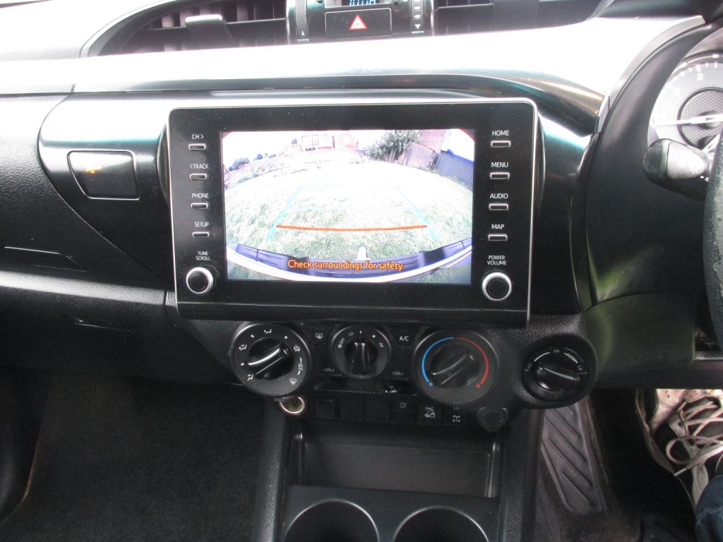 TOYOTA HILUX ICON 4X4 D-4D Double Cab 2.4 Auto 2021