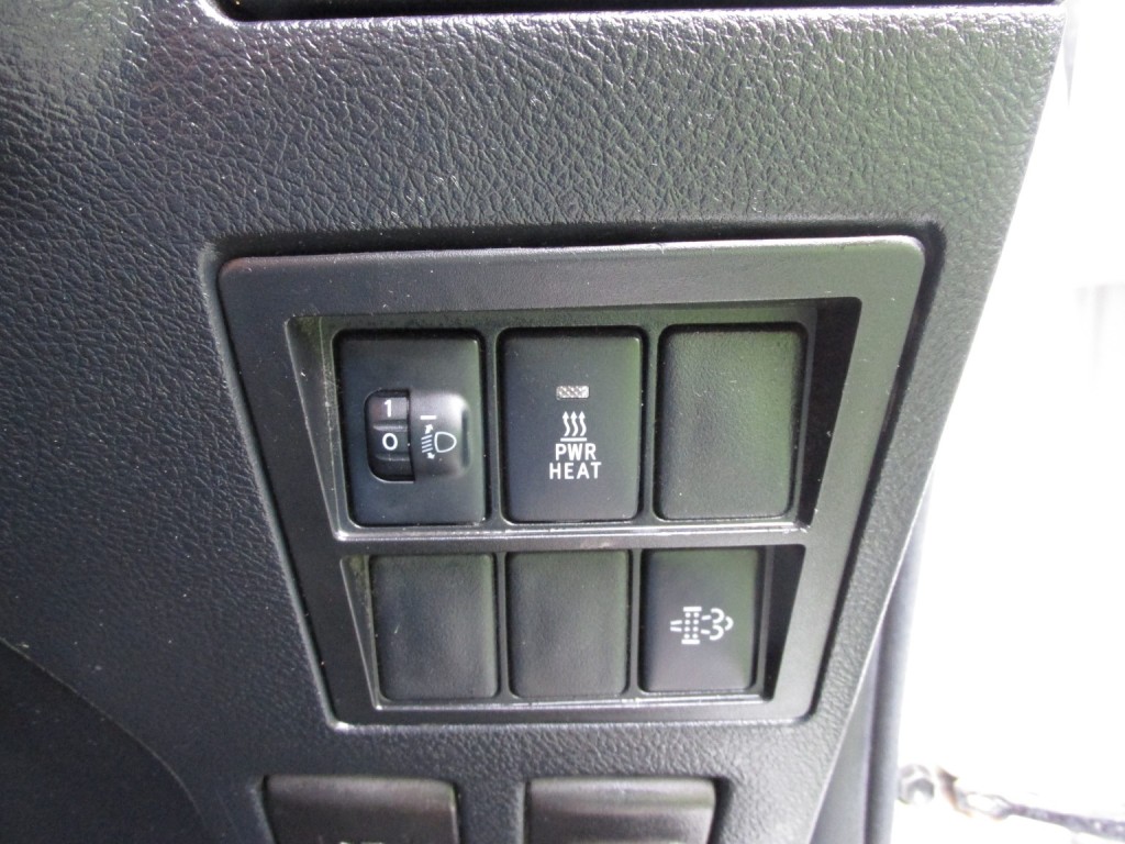 TOYOTA HILUX ICON 4X4 D-4D Double Cab 2.4 Auto 2021