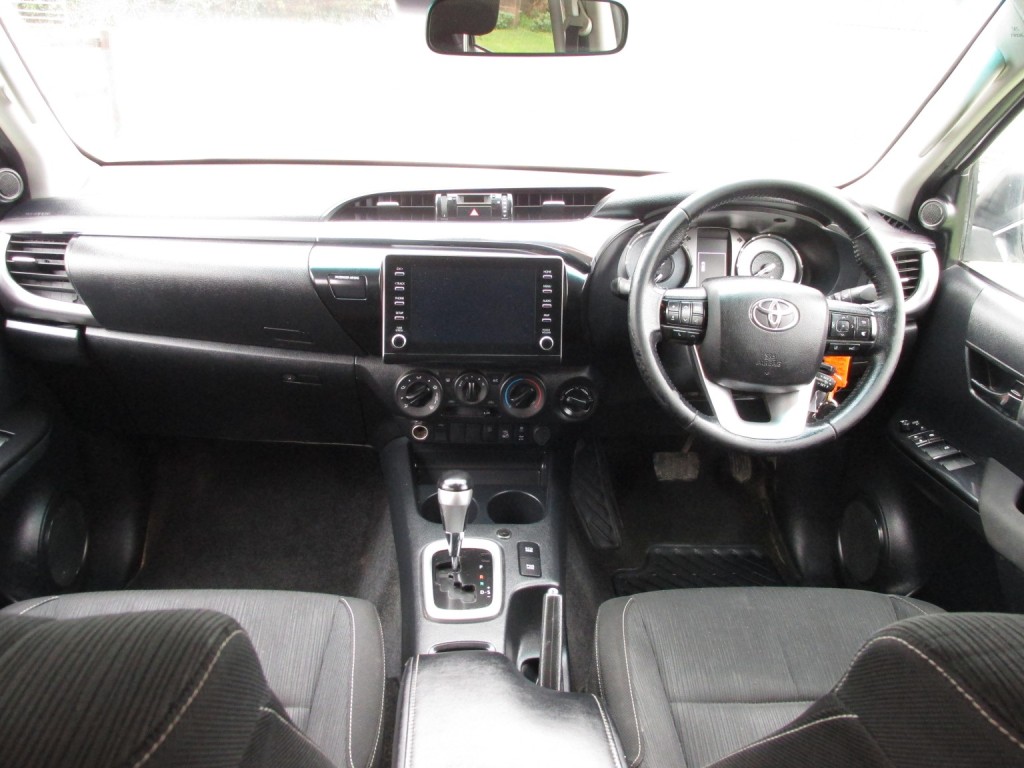TOYOTA HILUX ICON 4X4 D-4D Double Cab 2.4 Auto 2021