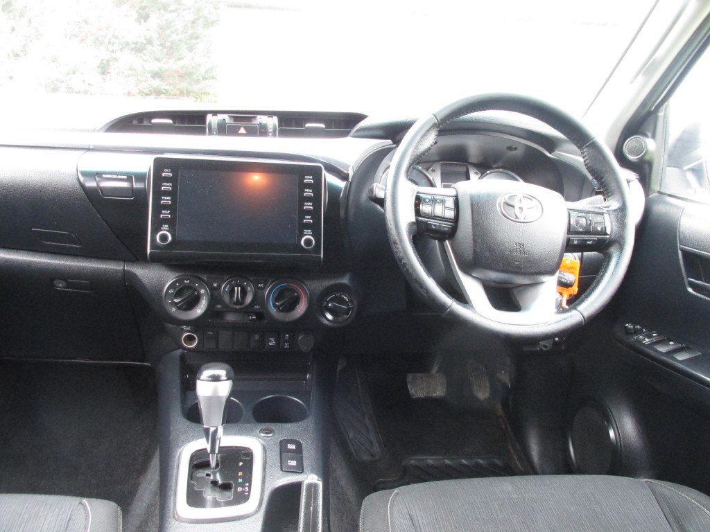 TOYOTA HILUX ICON 4X4 D-4D Double Cab 2.4 Auto 2021