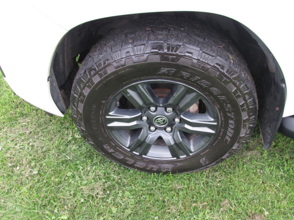 TOYOTA HILUX ICON 4X4 D-4D Double Cab 2.4 Auto 2021