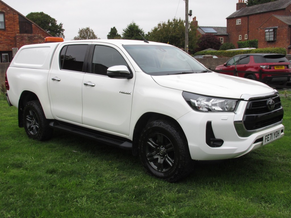 TOYOTA HILUX ICON 4X4 D-4D Double Cab 2.4 Auto 2021