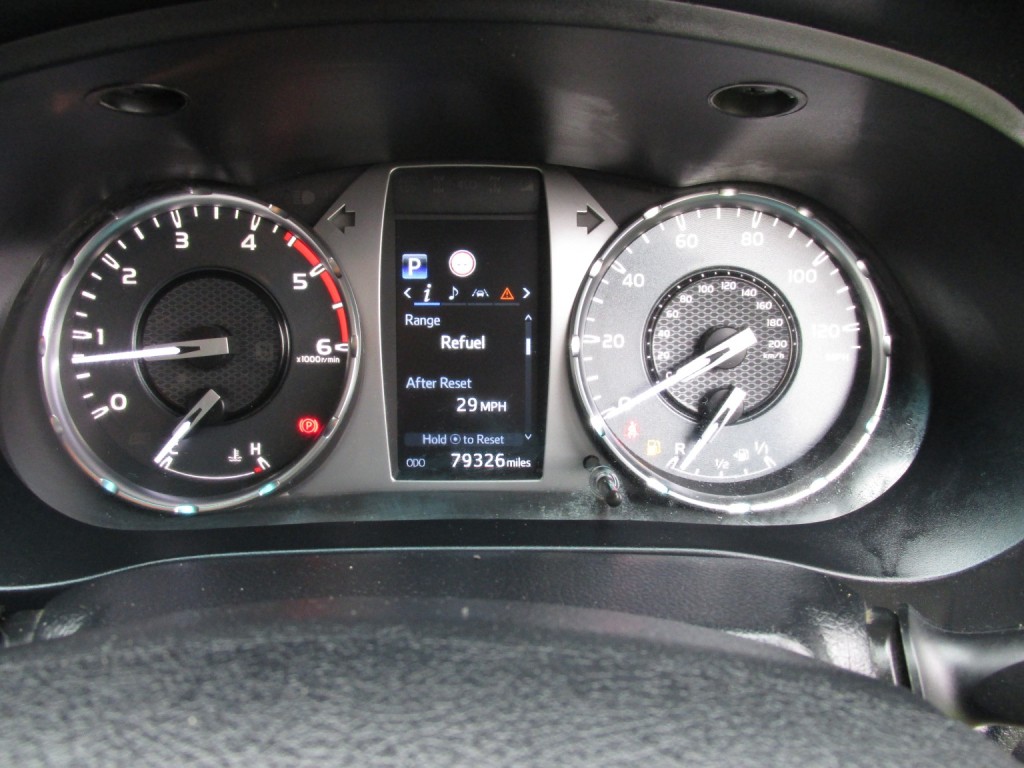 TOYOTA HILUX ICON 4X4 D-4D Double Cab 2.4 Auto 2021