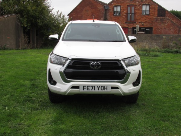 View TOYOTA HILUX ICON 4X4 D-4D Double Cab 2.4 Auto