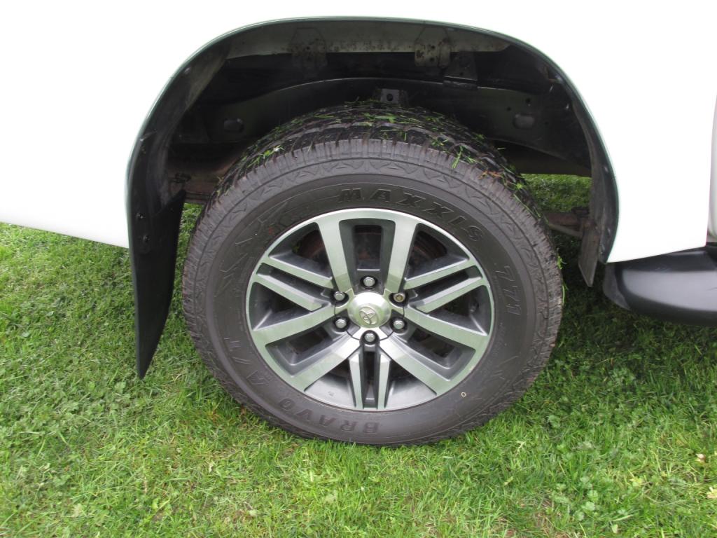 TOYOTA HILUX INVINCIBLE 4X4 D-4D DCB 2020