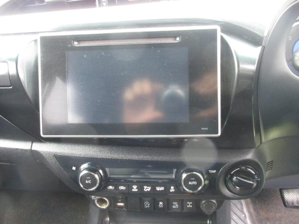 TOYOTA HILUX INVINCIBLE 4X4 D-4D DCB 2020