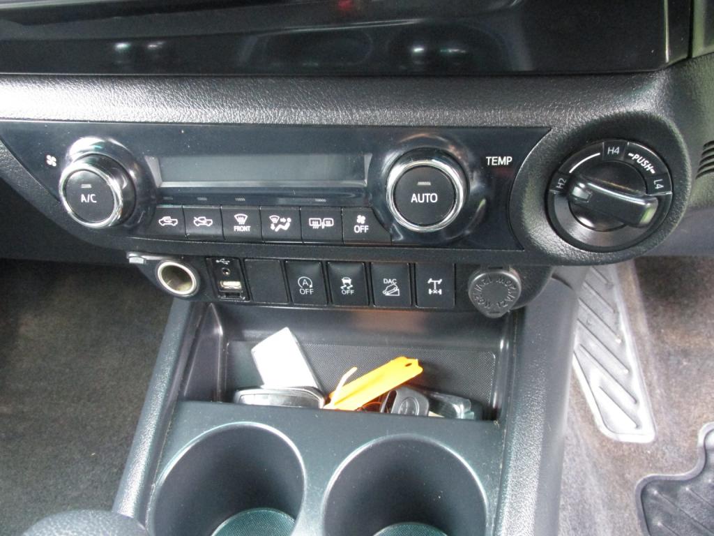 TOYOTA HILUX INVINCIBLE 4X4 D-4D DCB 2020