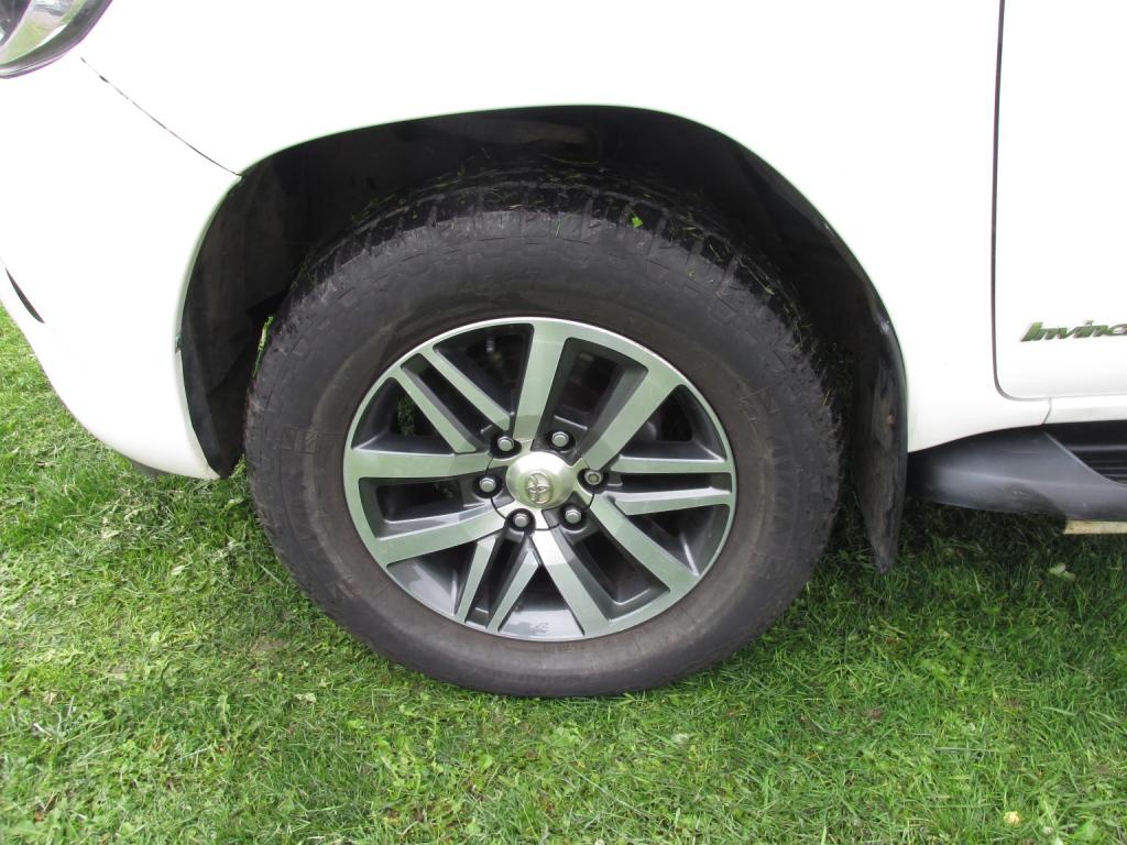 TOYOTA HILUX INVINCIBLE 4X4 D-4D DCB 2020