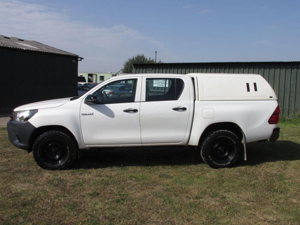 TOYOTA HILUX Active 4X4 D-4D DCB 2020