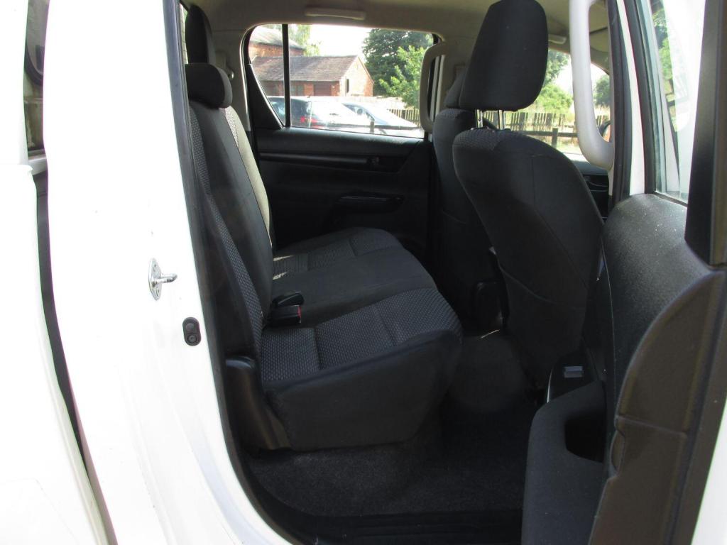 TOYOTA HILUX Active 4X4 D-4D DCB 2020