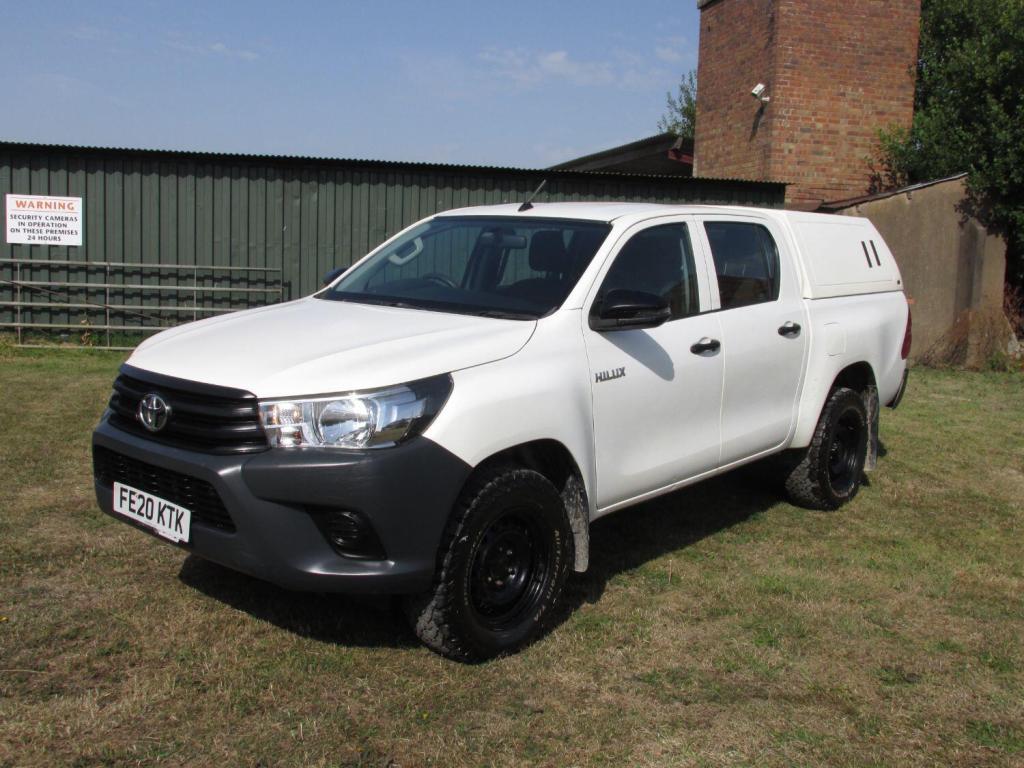 TOYOTA HILUX Active 4X4 D-4D DCB 2020