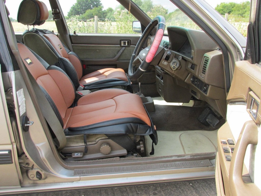 TOYOTA CAMRY EXECUTIVE 1986