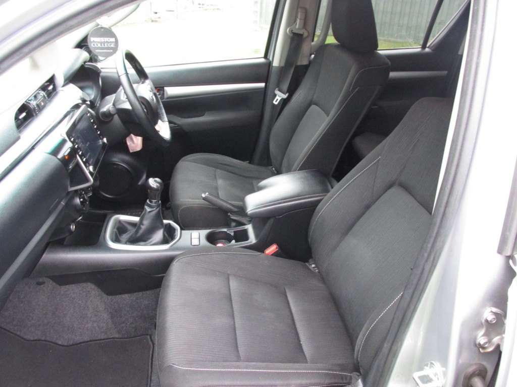 TOYOTA HILUX Icon 4X4 2.4 D-4D DCB 2021