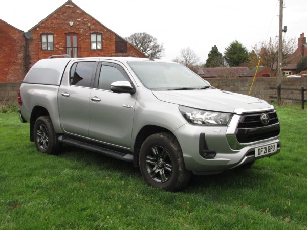View TOYOTA HILUX Icon 4X4 2.4 D-4D DCB