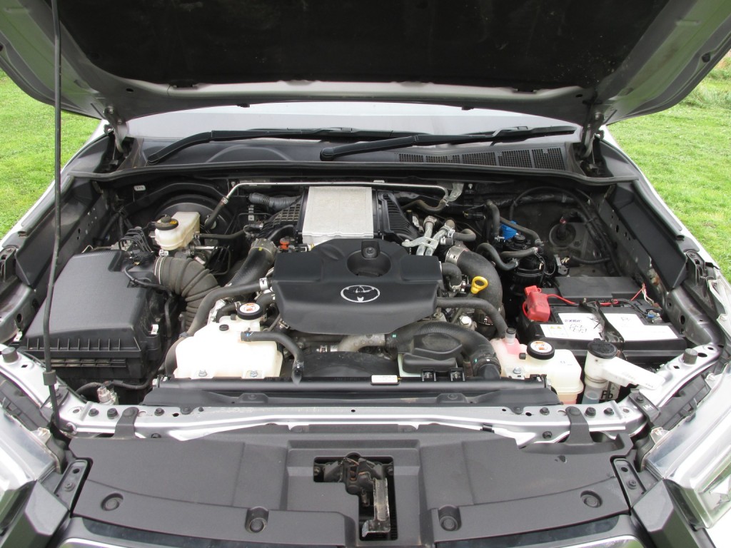 TOYOTA HILUX 2.8 Invincible X D4D 4WD 2021