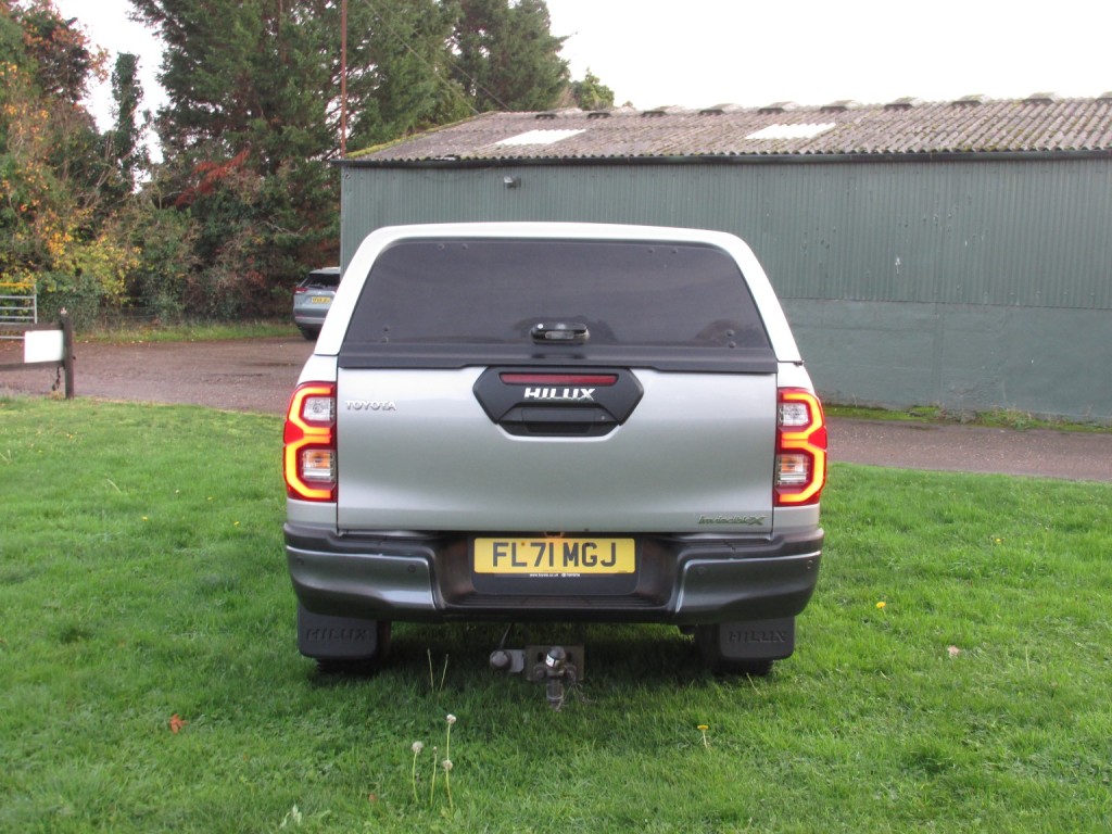 TOYOTA HILUX 2.8 Invincible X D4D 4WD 2021