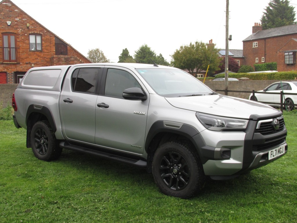 TOYOTA HILUX 2.8 Invincible X D4D 4WD 2021
