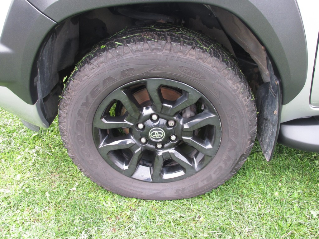 TOYOTA HILUX 2.8 Invincible X D4D 4WD 2021