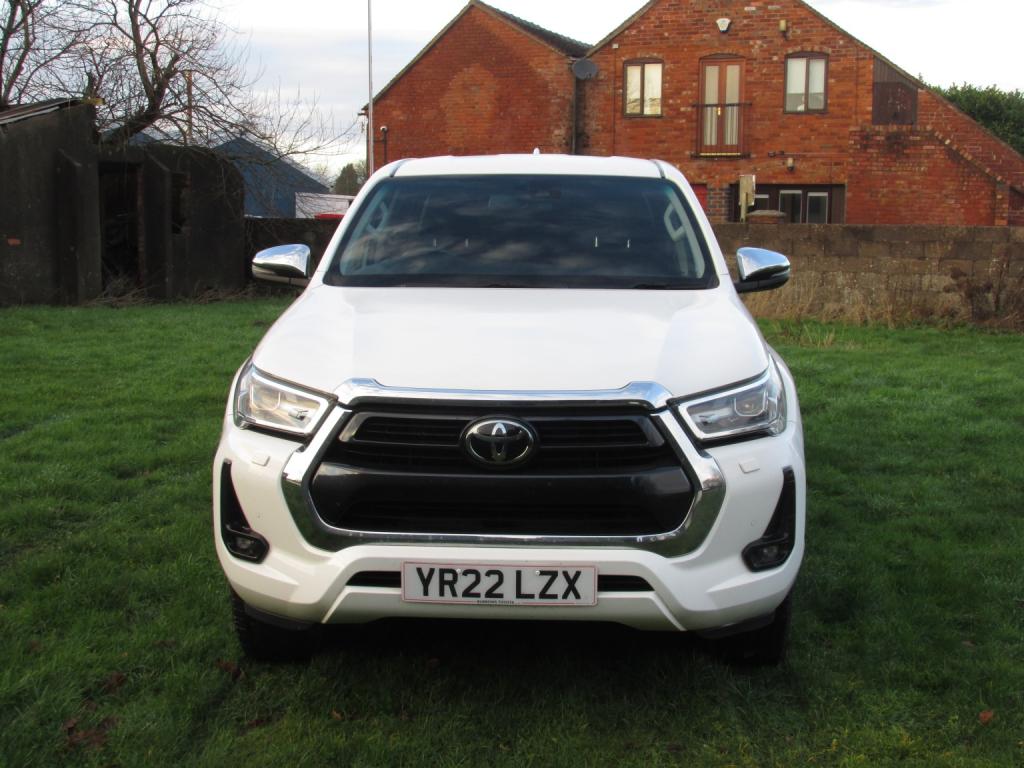 TOYOTA HILUX 2.8 Invincible  D4D 4WD Auto 2022
