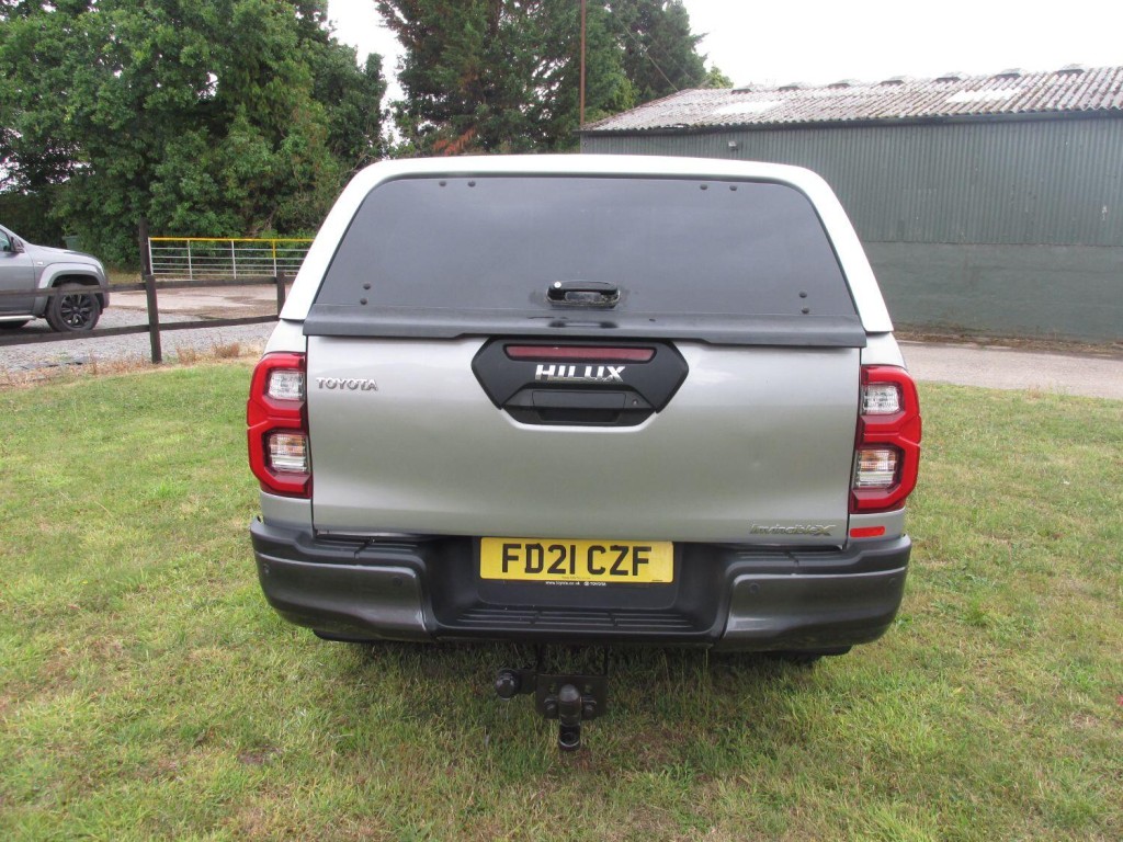 TOYOTA HILUX 2.8 Invincible X D4D 4WD 2021