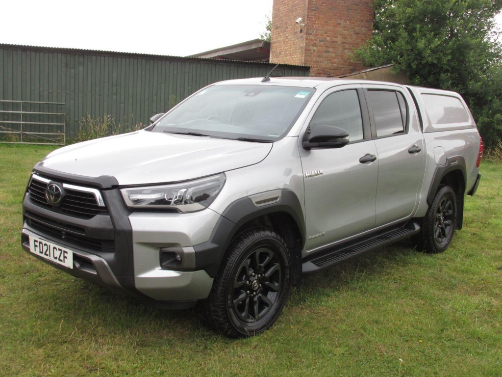 TOYOTA HILUX 2.8 Invincible X D4D 4WD 2021