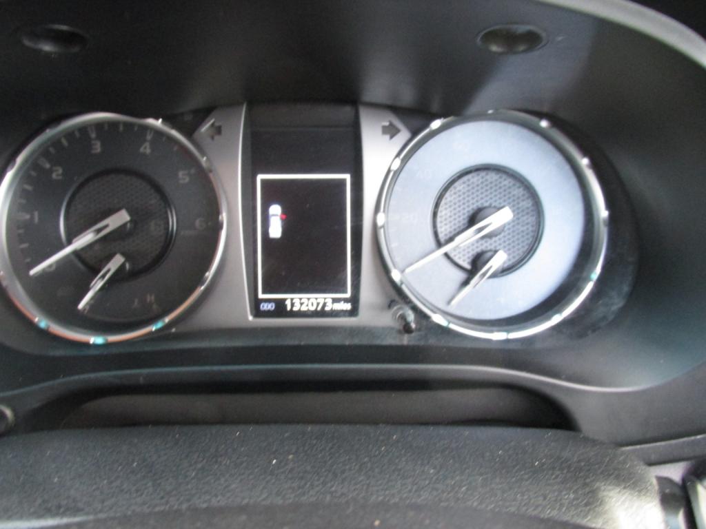 TOYOTA HILUX 2.8 Invincible  D4D 4WD Auto 2022