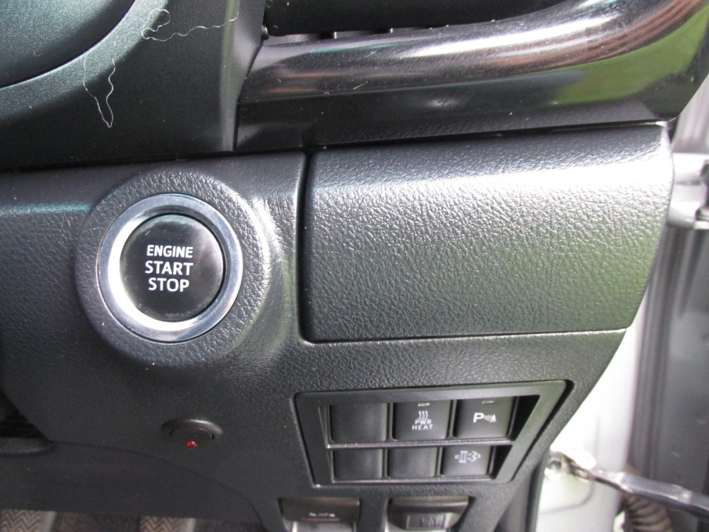 TOYOTA HILUX 2.8 Invincible X D4D 4WD 2021