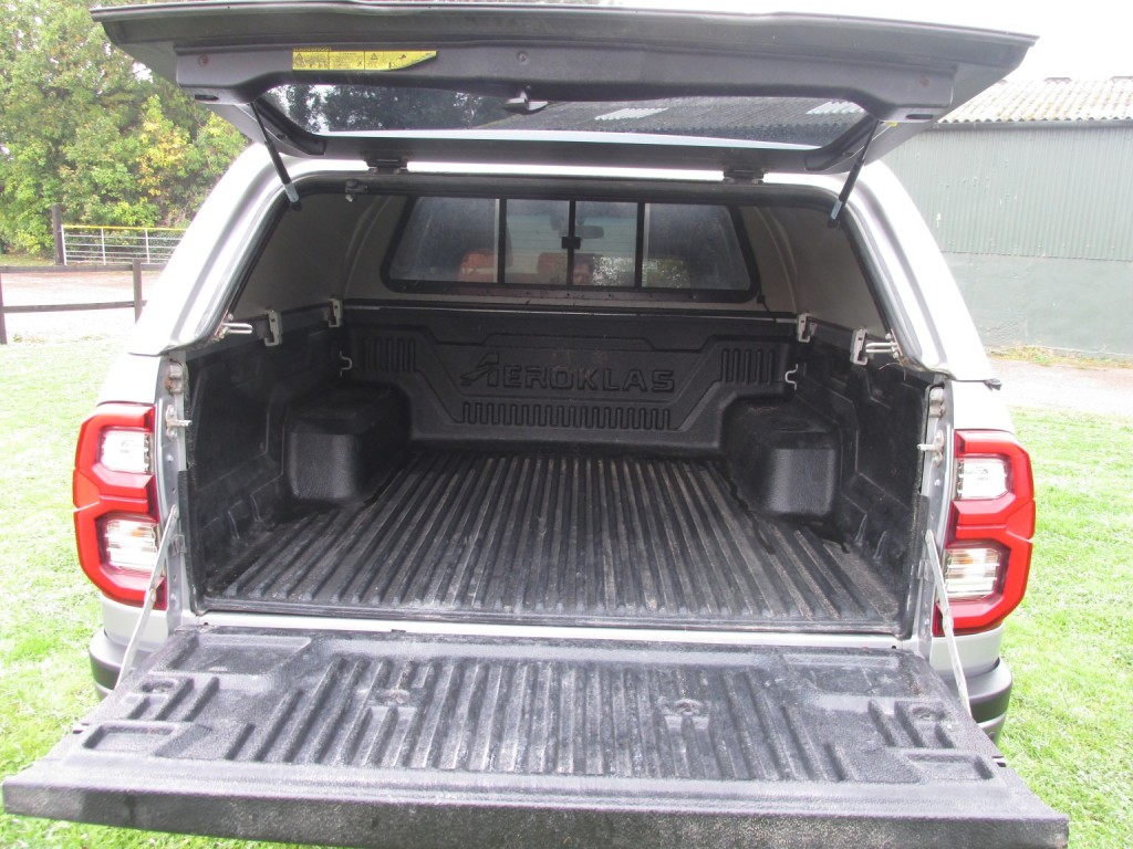 TOYOTA HILUX 2.8 Invincible X D4D 4WD 2021