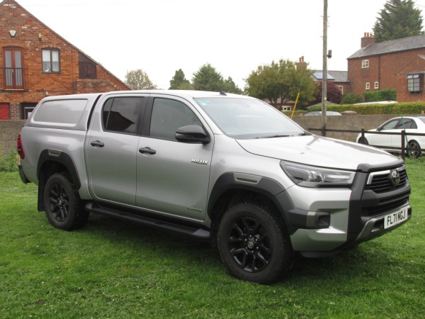 View TOYOTA HILUX 2.8 Invincible X D4D 4WD