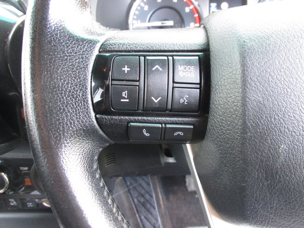 TOYOTA HILUX INVINCIBLE 4X4 2.8 D-4D DCB 2021