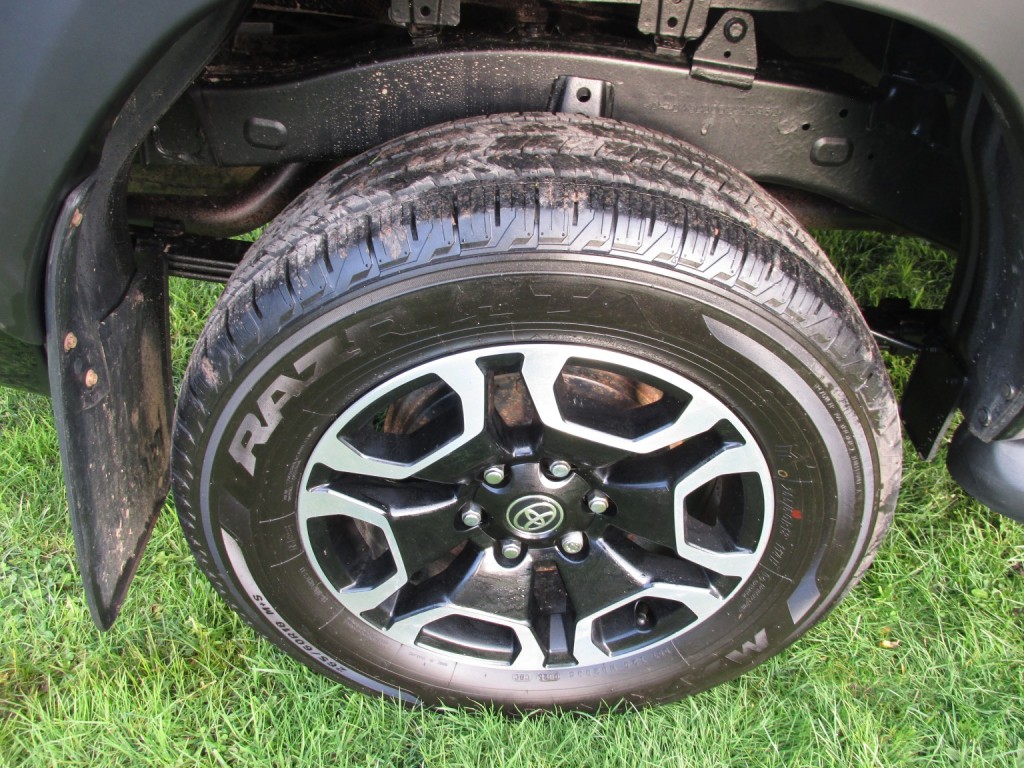 TOYOTA HILUX INVINCIBLE 4X4 2.8 D-4D DCB 2021