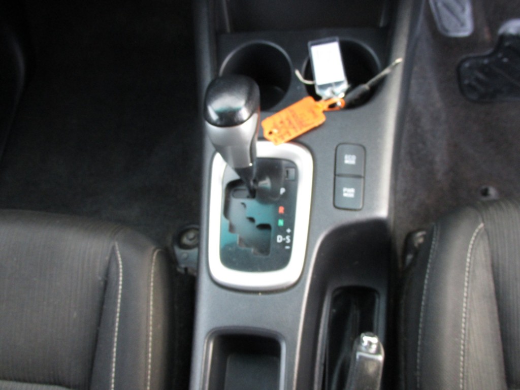 TOYOTA HILUX INVINCIBLE 4X4 2.8 D-4D DCB 2021