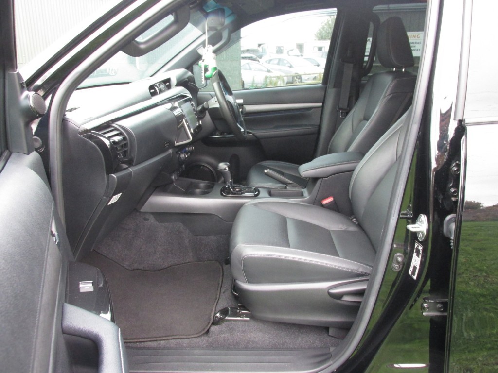 TOYOTA HILUX Invincible X 2.8 D4D 4WD 2022