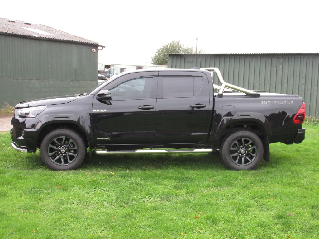 TOYOTA HILUX Invincible X 2.8 D4D 4WD 2022