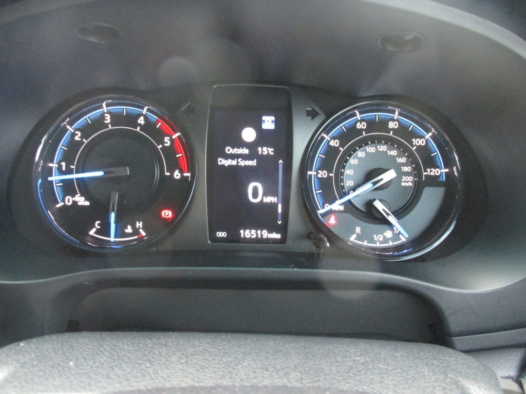 TOYOTA HILUX Invincible X 2.8 D4D 4WD 2022