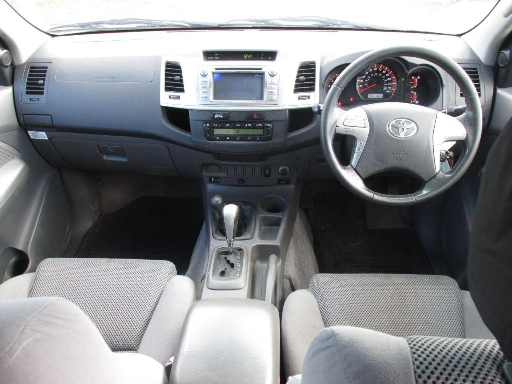 TOYOTA HILUX Invincible 3.0 D4D 4WD 2012