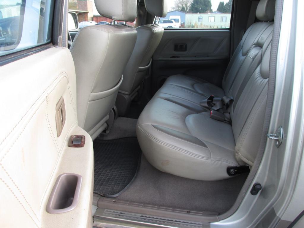 TOYOTA HILUX 3.0 D4D Sports Cruiser Automatic 2004