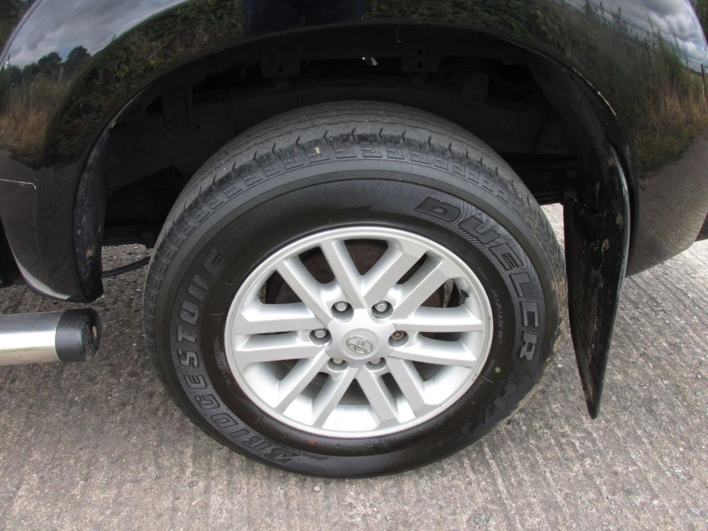TOYOTA HILUX 3.0 Invincibl D4D 4WD 2016