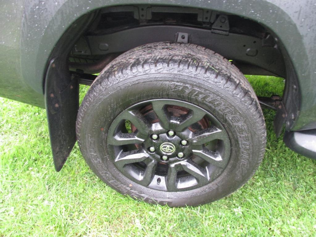 TOYOTA HILUX INVINCIBLE 2.8 X 4WD D-4D DCB 2021